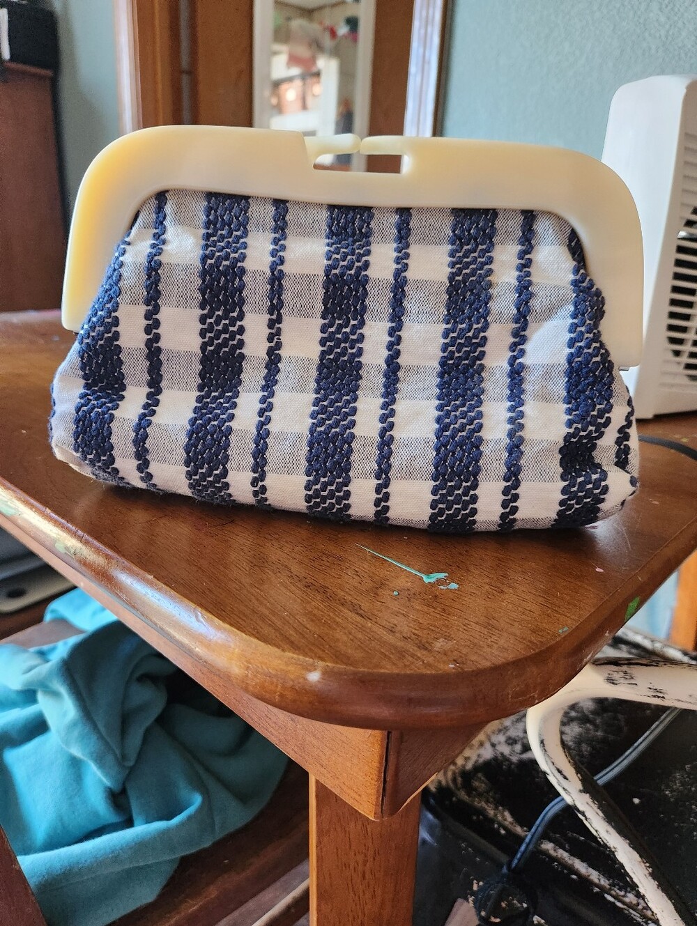 Anthropologie Pilcro And The Letterpress Lovely Luncheon Clutch
